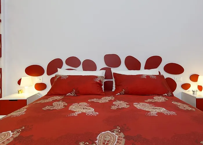 Rosso A Milano, Vicino Allo Ieo Апартаменты *