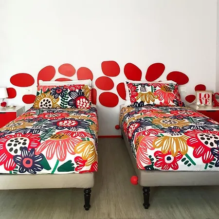 Rosso A Milano, Tranquillo, Vicino Allo Ieo Appartamento